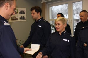 Awanse i nagrody dla policjantów Komendy Rejonowej Policji Warszawa VI