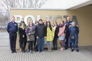 Młodzież podczas spotkania w KRP Warszawa VI