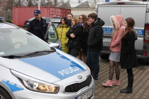 Młodzież podczas spotkania w KRP Warszawa VI