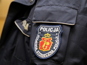 na zdjęciu widać fragment munduru policyjnego