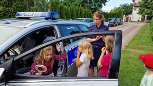 Policjantka na pikniku rodzinnym