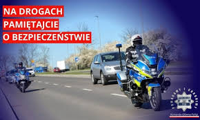 Zdjęcie przedstawia motocykl.